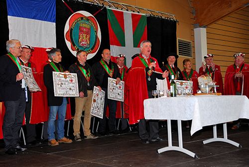 michel-etcheverry-foire-au-jambon-2015-hymne-confrerie-jambon